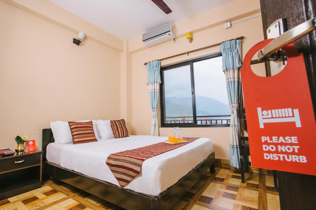 Hotel Ezen Покхара Экстерьер фото
